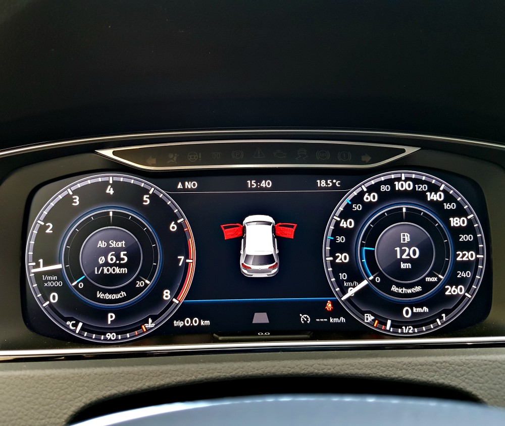 08. Zierrahmen Tacho oben