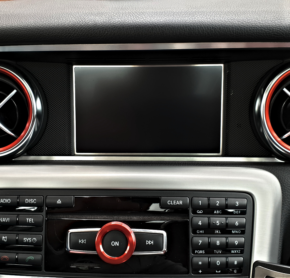 R172-014 :: Zierrahmen Display Command 4.5