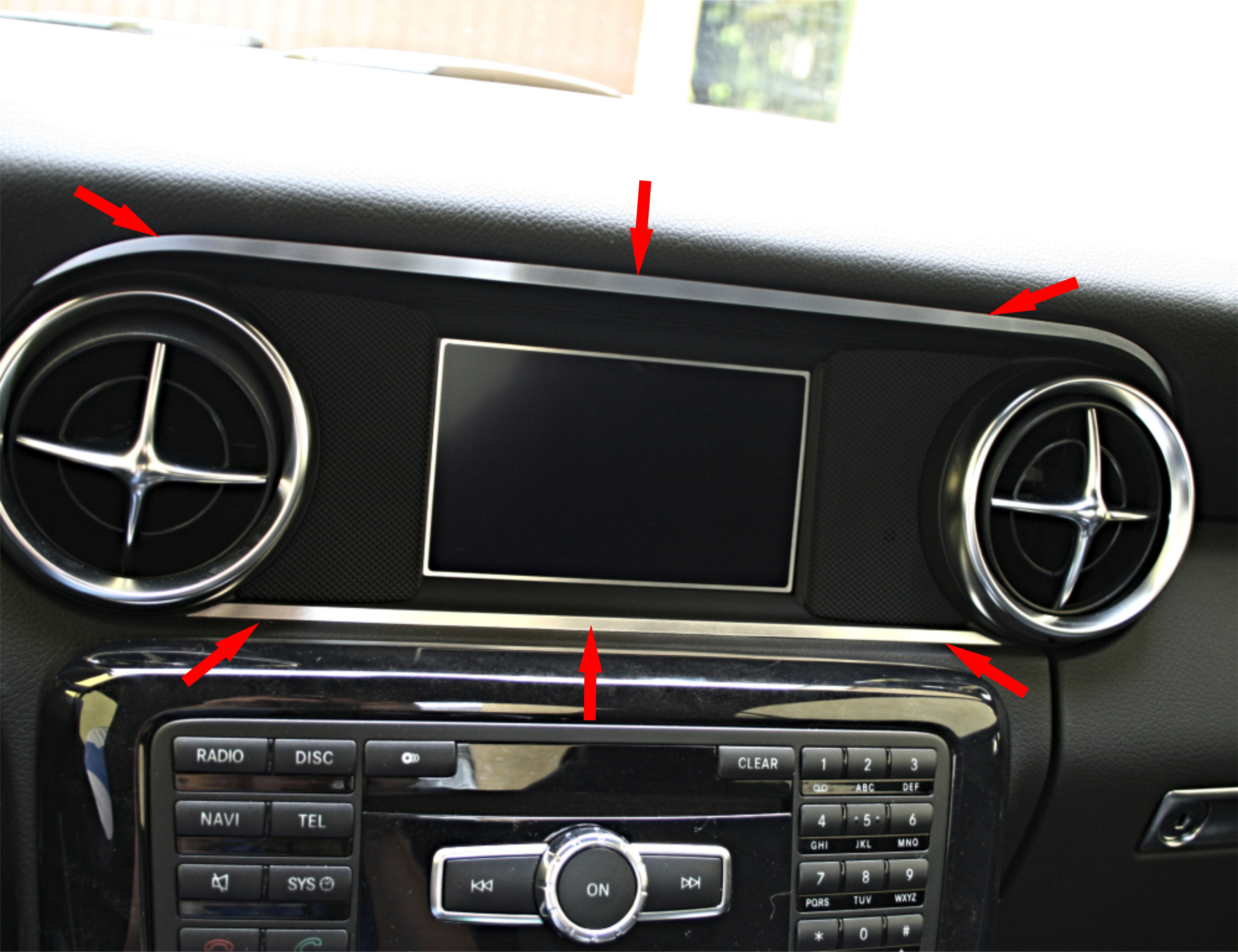 R172-016 :: Zierleiste über und unter Display